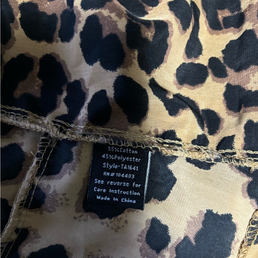 🚨4X$25🚨 Animal print blazer - Picture 6 of 6